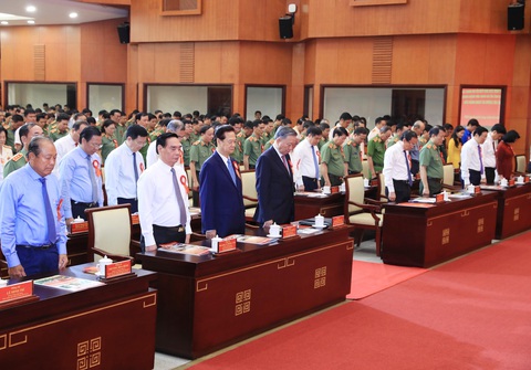 Tổng Bí thư, Chủ tịch nước Tô Lâm trao tặng danh hiệu cho Công an TP.HCM- Ảnh 2. Tổng Bí thư, Chủ tịch nước Tô Lâm trao tặng danh hiệu cho Công an TP.HCM - Ảnh 2.