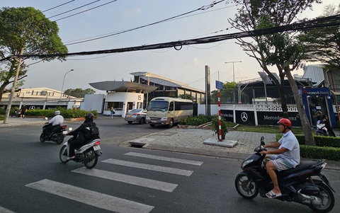 Vướng gì ở dự án Mercedes - Benz Việt Nam mà suốt 3 năm vẫn chưa được gia hạn?- Ảnh 1. Vướng gì ở dự án Mercedes-Benz Việt Nam mà suốt 3 năm vẫn chưa được gia hạn? - Ảnh 1.