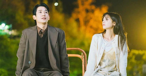 Jung Hae In, Jung So Min ngọt ngào hết cỡ trong Love Next Door - Ảnh 2. Jung Hae In, Jung So Min ngọt ngào hết cỡ trong Love Next Door - Ảnh 2.