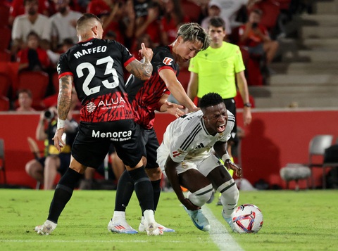 Mbappe tịt ngòi, Real Madrid bị cầm hòa ngày ra quân La Liga- Ảnh 3. Mbappe tịt ngòi, Real Madrid bị cầm hòa ngày ra quân La Liga - Ảnh 3.