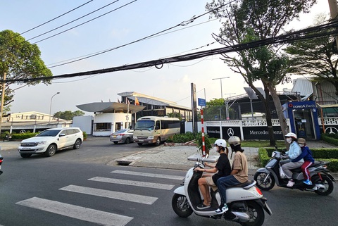 Nhiều doanh nghiệp cũng vướng như Mercedes-Benz - Ảnh 4. Nhiều doanh nghiệp cũng vướng như Mercedes-Benz - Ảnh 3.