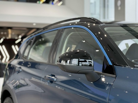 Lynk & Co 01 2024 'full option' ở đại lý: Giá 1,1 tỉ, thêm công nghệ an toàn đấu Mazda CX-5- Ảnh 9. Lynk & Co 01 2024 'full option' ở đại lý: Giá 1,1 tỉ, thêm công nghệ an toàn đấu Mazda CX-5- Ảnh 9.