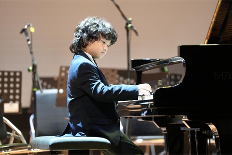 Dàn nghệ sĩ nhí xúng xính nhận giải SIU Piano Competition 2024 lần đầu tiên- Ảnh 1. Dàn nghệ sĩ nhí xúng xính nhận giải SIU Piano Competition 2024 lần đầu tiên- Ảnh 1.
