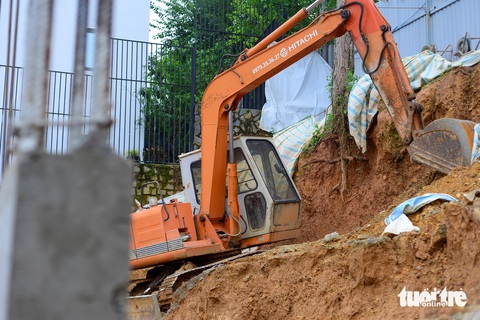 Cận cảnh những khu vực chực chờ sạt lở ở Đà Lạt- Ảnh 2. Một công trình khác trong khu quy hoạch Viện Nghiên cứu hạt nhân (phường 11) đã bị tạm ngưng thi công trong mùa mưa để tránh sạt lở - Ảnh: M.V.