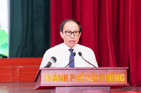 Hải Phòng muốn lập khu kinh tế ven biển phía nam- Ảnh 2. Bí thư Thành ủy Hải Phòng Lê Tiến Châu thẳng thắn nhìn nhận những khó khăn, thách thức của Hải Phòng trong việc hiện thực hóa nghị quyết 45 của Bộ Chính trị về xây dựng thành phố đến năm 2030, tầm nhìn đến năm 2045 - Ảnh: T.THẮNG