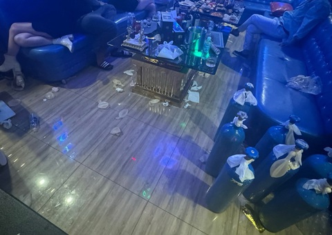 Chủ nhà hàng người nước ngoài cho nhân viên bán dâm ở quận 1, có xe sang đưa đón- Ảnh 5.