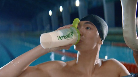 Herbalife lan tỏa cảm hứng sống năng động, lành mạnh qua câu chuyện thể thao Việt Nam- Ảnh 1. Herbalife hỗ trợ dinh dưỡng giúp cải thiện thể lực và hiệu suất, tiếp lửa vinh quang giúp các vận động viên phát huy tối đa tiềm năng thi đấu