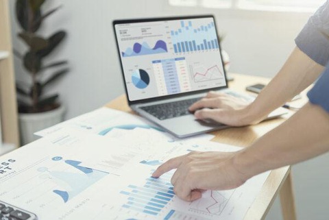Vén màn ngành học hot nhất khối ngành kinh tế: Hệ thống thông tin quản lý- Ảnh 3. Phân tích dữ liệu trong hệ thống thông tin quản lý (Nguồn: Internet)