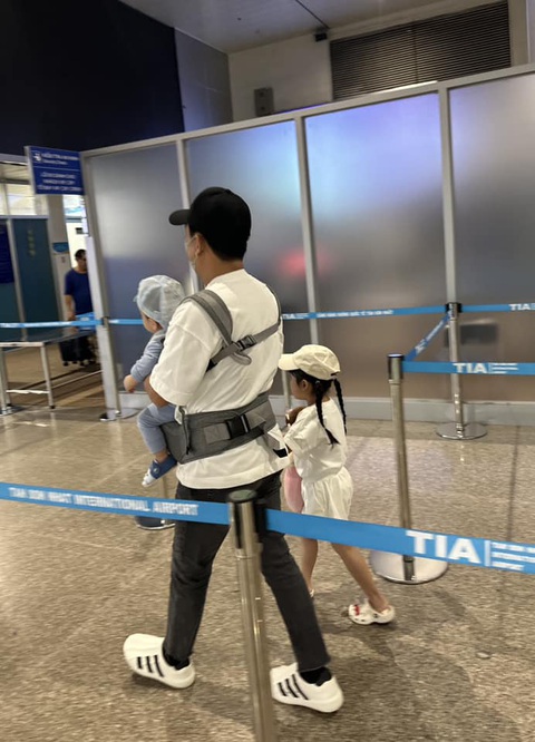 Trường Giang đưa con về quê nghỉ hè, nói rõ lý do Nhã Phương vắng- Ảnh 1. Trường Giang đưa con về quê nghỉ hè, nói rõ lý do Nhã Phương vắng- Ảnh 1.