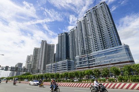 Luật pháp tốt, thực thi phải tốt- Ảnh 1. Dự bất động sản trên đường Võ Nguyên Giáp, TP. Thủ Đức - Ảnh: QUANG ĐỊNH