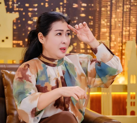 Nghệ sĩ Thanh Thủy nén nỗi đau mất cha, mẹ để diễn hài- Ảnh 1. Nghệ sĩ Thanh Thủy nén nỗi đau mất cha, mẹ để diễn hài- Ảnh 1.