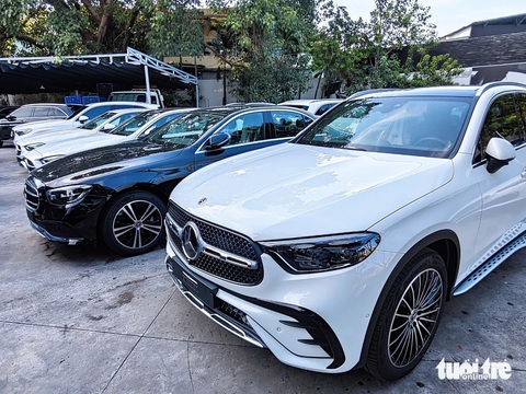 Cuộc đua giành thị phần xe sang của Mercedes-Benz, BMW, Audi, Volvo ở Việt Nam- Ảnh 3. Cuộc đua giành thị phần xe sang của Mercedes-Benz, BMW, Audi, Volvo ở Việt Nam- Ảnh 3.