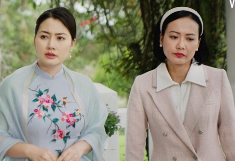 Hạnh phúc bị đánh cắp: Xem phim thương Thủy Phạm! - Ảnh 5. Hạnh phúc bị đánh cắp: Xem phim thương Thủy Phạm! - Ảnh 4.
