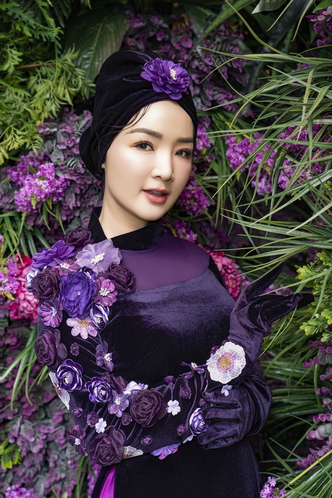 Võ Việt Chung - Ảnh 2. Võ Việt Chung - Ảnh 2.