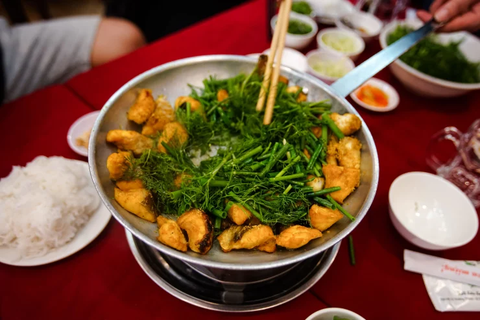 Chả cá Lã Vọng: Báo quốc tế đánh giá là không ăn không về - Ảnh 1. Báo Úc nói chả cá Lã Vọng là món không thể không ăn khi đến Việt Nam - Ảnh 1.