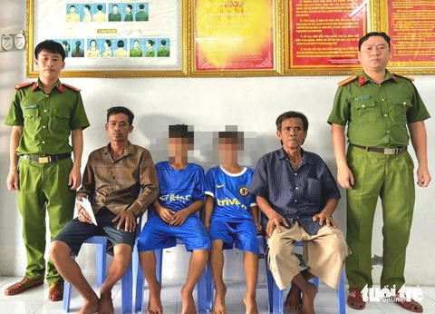 Xã đảo Hòn Tre kịp thời giúp 2 trẻ đi lạc tìm về gia đình- Ảnh 1. Xã đảo Hòn Tre kịp thời giúp 2 trẻ đi lạc tìm về gia đình- Ảnh 1.