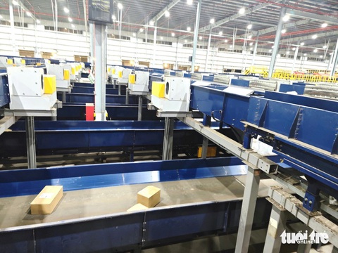 Lý do hàng Trung Quốc giao thần tốc: Cạnh tranh khâu phân loại tính bằng giây- Ảnh 2. Lý do hàng Trung Quốc giao thần tốc: Cạnh tranh khâu phân loại tính bằng giây- Ảnh 2.