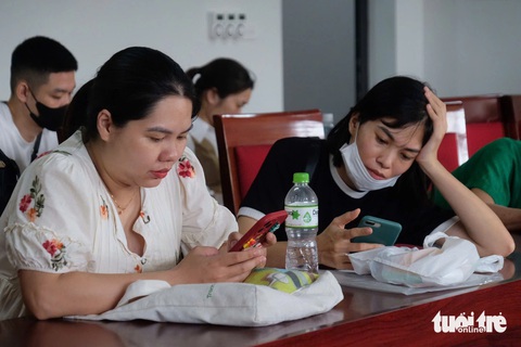 Chưa thông báo tuyển sinh mà đã hết chỗ, trường tiểu học bị hàng trăm phụ huynh chất vấn- Ảnh 1. Chưa thông báo tuyển sinh mà đã hết chỗ, trường tiểu học bị hàng trăm phụ huynh chất vấn- Ảnh 1.