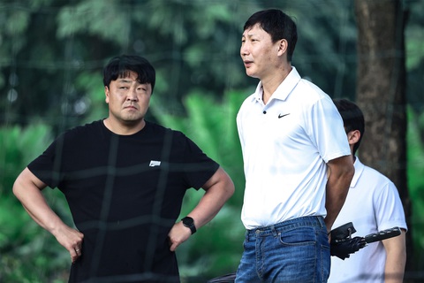 HLV Kim Sang Sik gặp khó trước thềm Giải giao hữu LBBank Cup 2024- Ảnh 1. HLV Kim Sang Sik gặp khó trước thềm Giải giao hữu LPBank Cup 2024 - Ảnh 1.