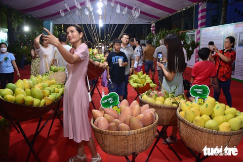 Các địa phương tận dụng lễ hội ra sao hay chỉ là đến hẹn lại lên?- Ảnh 4. Các địa phương tận dụng lễ hội ra sao hay chỉ là đến hẹn lại lên? - Ảnh 4.