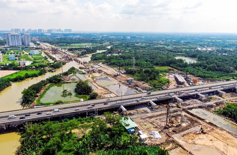 Đường vành đai 3 TP.HCM chạy đua với tiến độ- Ảnh 2. Đường vành đai 3 TP.HCM chạy đua với tiến độ- Ảnh 2.
