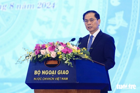 Hơn 400 kiều bào dự ‘Hội nghị Diên Hồng’ để hiến kế cho quê hương - Ảnh 3. Hơn 400 kiều bào dự ‘Hội nghị Diên Hồng’ hiến kế cho quê hương - Ảnh 3.