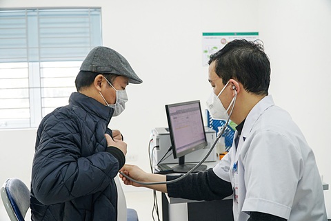 Toa thuốc: 'Một tiền gà, ba tiền thóc' - Ảnh 1. Toa thuốc: 'Một tiền gà, ba tiền thóc' - Ảnh 1.