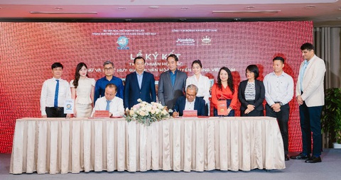 Lưu giữ giá trị và tinh thần Việt qua từng mùa lễ hội- Ảnh 2. Lưu giữ giá trị và tinh thần Việt qua từng mùa lễ hội - Ảnh 2.