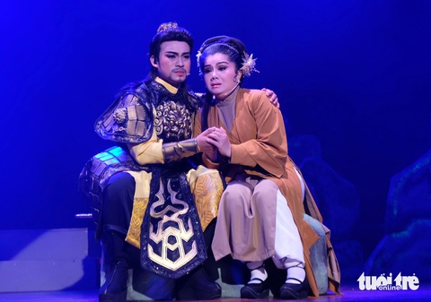 Tin tức xem nghe cuối tuần: Tú Sương dìu dắt đàn em trong Long phụng kỳ tài - Ảnh 1. Tin tức xem nghe cuối tuần: HIEUTHUHAI khóc trong Anh trai say hi, Shin cậu bé bút chì ra rạp - Ảnh 1.