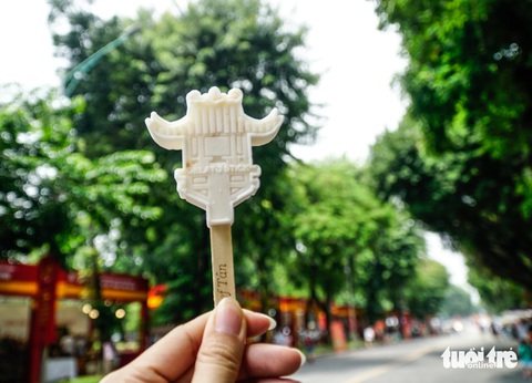 Quà thu Hà Nội 'cháy hàng' trong lễ hội du lịch- Ảnh 4. Quà thu Hà Nội 'cháy hàng' trong lễ hội du lịch- Ảnh 4.