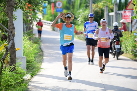Ca sĩ Đức Tuấn có trải nghiệm đặc biệt tại GreenUP Marathon 2024- Ảnh 7. Ca sĩ Đức Tuấn có trải nghiệm đặc biệt tại GreenUP Marathon 2024- Ảnh 7.