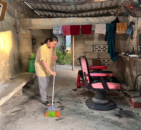 Lời nhắn rơi nước mắt của thầy hiệu trưởng cũ: Đừng bỏ cuộc, Cảm ơi! - Ảnh 4. Lời nhắn rơi nước mắt của thầy hiệu trưởng cũ: Đừng bỏ cuộc, Cảm ơi! - Ảnh 3.