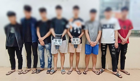 Bắt nhóm thanh niên khoe chiến tích ‘chặt’ biển số xe lên mạng - Ảnh 1. Bắt nhóm thanh niên khoe chiến tích ‘chặt’ biển số xe lên mạng - Ảnh 1.