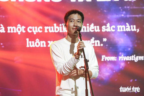 Tin tức giải trí 25-8: Nhiều khán giả bỏ về khi thấy Thắng Ngọt tại CAM - Ảnh 1. Tin tức giải trí 25-8: Nhiều khán giả bỏ về khi thấy Thắng Ngọt tại CAM - Ảnh 2.