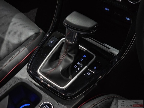 Hyundai Creta tung phiên bản đặc biệt Alpha: Đen nhám 'bóng đêm', chinh phục khách bằng trang bị - Ảnh 10.