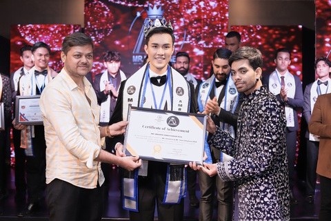 Tyler Bùi đoạt giải Nam vương Đại sứ Hoàn vũ 2024 - Ảnh 1. Tyler Bùi đoạt giải Nam vương Đại sứ Hoàn vũ 2024 - Ảnh 1.
