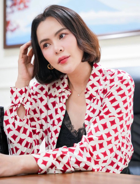 Hoa hậu Phương Lê bị xử phạt vi phạm hành chính vì sửa lời Quốc ca - Ảnh 1. Hoa hậu Phương Lê bị xử phạt vi phạm hành chính vì sửa lời Quốc ca - Ảnh 1.