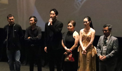 Tuấn Trần: Nhìn vào mắt Hoài Linh, tôi thấy cha của mình - Ảnh 1. Hoài Linh - Ảnh 1.