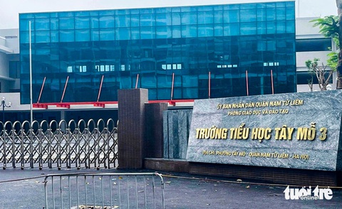 Chưa tuyển sinh đã hết chỗ, Trường tiểu học Tây Mỗ 3 không nhận thêm học sinh - Ảnh 1. Chưa tuyển sinh đã hết chỗ, Trường tiểu học Tây Mỗ 3 không nhận thêm học sinh - Ảnh 2.
