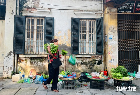 Dạo phố Lò Đúc, Hàng Chuối, cảm nhận một Hà Nội sâu lắng, thong thả - Ảnh 4.
