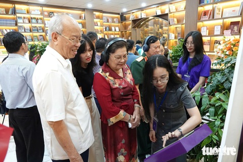 Di chúc Hồ Chí Minh là một trong những di sản quý giá của người dân Việt Nam - Ảnh 2. Di chúc của Chủ tịch Hồ Chí Minh là di sản quý giá của người dân Việt Nam - Ảnh 2.