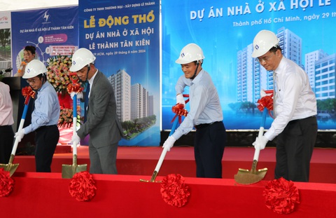 Phó chủ tịch UBND TP.HCM: Đến 4-2025 TP dự kiến khởi công 5 dự án nhà ở xã hội quy mô 3.000 căn - Ảnh 1.