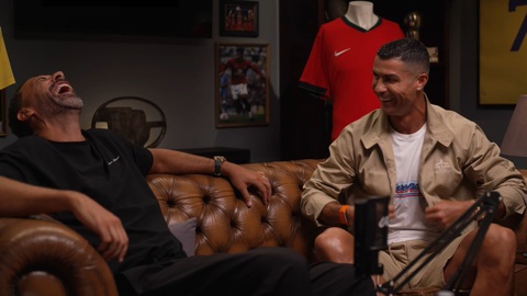 Ronaldo chế giễu Pele trên youtube - Ảnh 2.