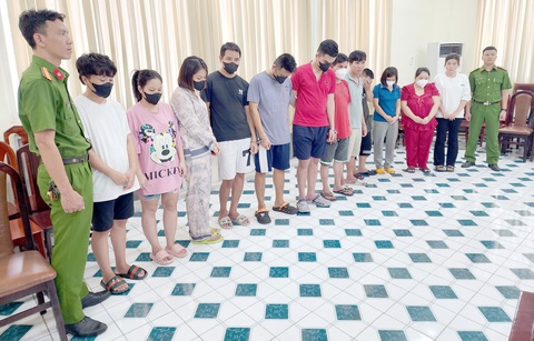 Chặt đứt đường dây mua bán trẻ sơ sinh: Vạch trần thủ đoạn núp bóng nhận con nuôi - Ảnh 3. Chặt đứt đường dây mua bán trẻ sơ sinh: Vạch trần thủ đoạn núp bóng nhận con nuôi - Ảnh 3.