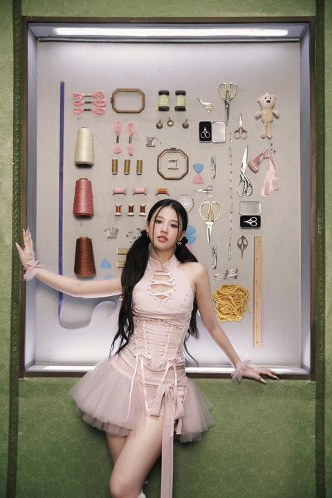 Amee vào vai một vị thần giấc mơ - Ảnh: NVCC Amee ra album sau 2 năm vắng bóng, chuyện giải cứu là chiêu trò?- Ảnh 4.