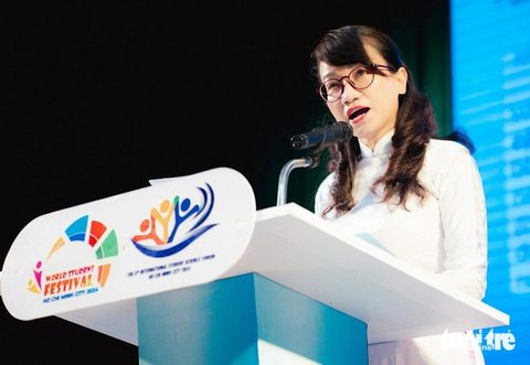 GS.TS Nguyễn Thị Thanh Mai - phó giám đốc Đại học Quốc gia TP.HCM phát biểu tại phiên bế mạc - Ảnh: Q.HUY GS.TS Nguyễn Thị Thanh Mai - phó giám đốc Đại học Quốc gia TP.HCM - phát biểu tại phiên bế mạc - Ảnh: THANH HIỆP
