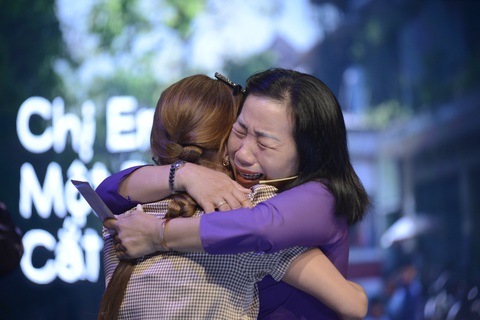 Như chưa hề có cuộc chia ly: Con đã tìm được hai em, mẹ yên lòng nhé!- Ảnh 1. Như chưa hề có cuộc chia ly: Con đã tìm được hai em, mẹ yên lòng nhé!- Ảnh 1.