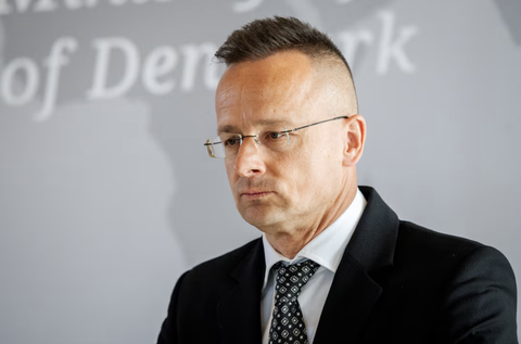 Hungary, Slovakia bất đồng với EU vì Ukraine chặn nhập khẩu dầu Nga- Ảnh 1. Ngoại trưởng Hungary Peter Szijjarto - Ảnh: REUTERS