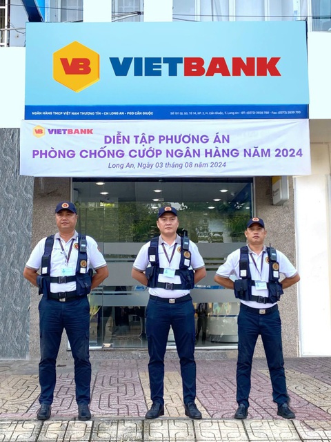 Vietbank diễn tập phòng chống cướp ngân hàng năm 2024- Ảnh 1. Vietbank diễn tập phòng chống cướp ngân hàng năm 2024- Ảnh 1.
