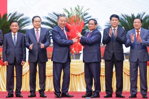 Chủ tịch nước Tô Lâm được bầu làm Tổng Bí thư- Ảnh 2. Chủ tịch nước Tô Lâm được bầu làm Tổng Bí thư- Ảnh 2.